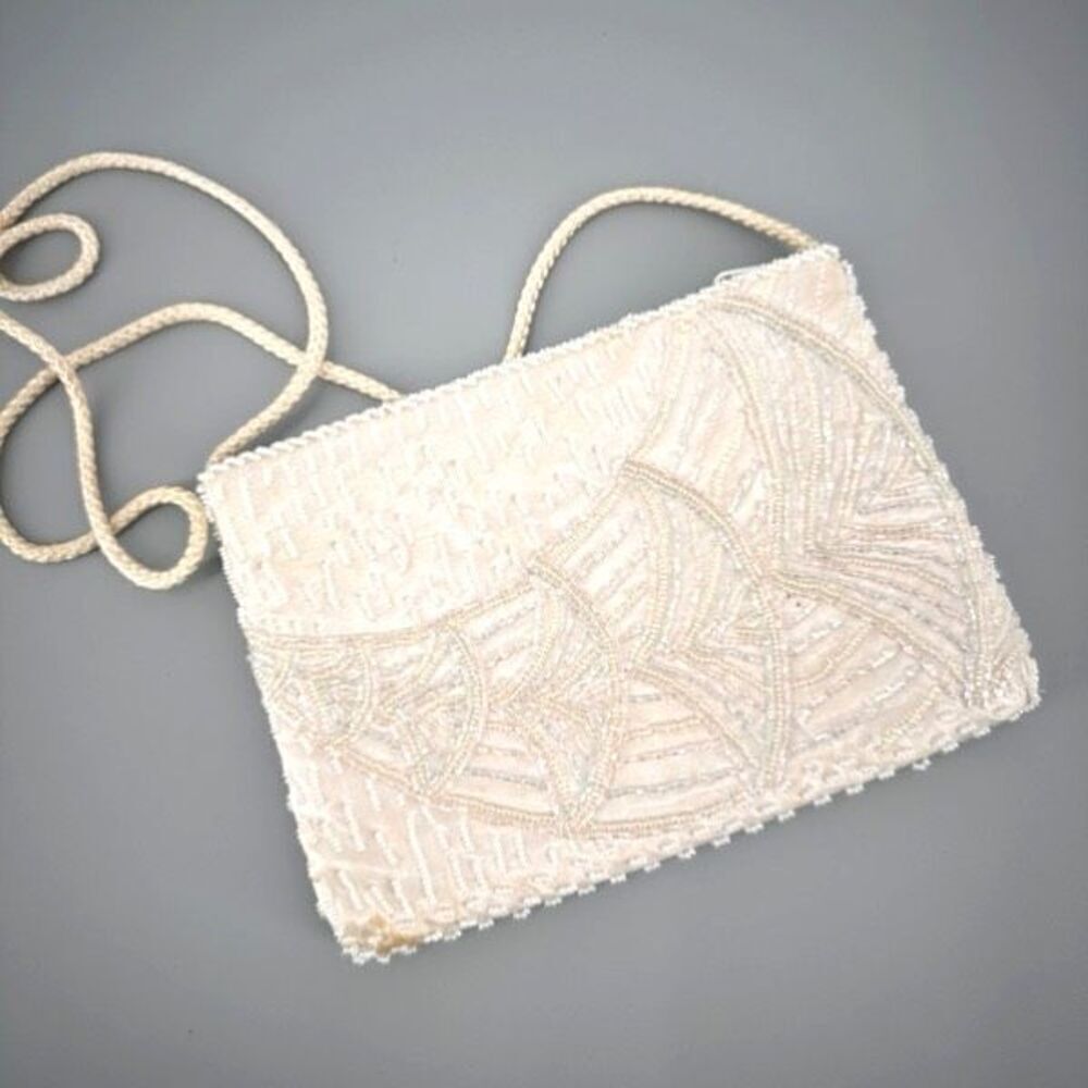 Vintage Magid Women's Iridescent Beaded‎ Clutch Purse Sling Handbag White Mini